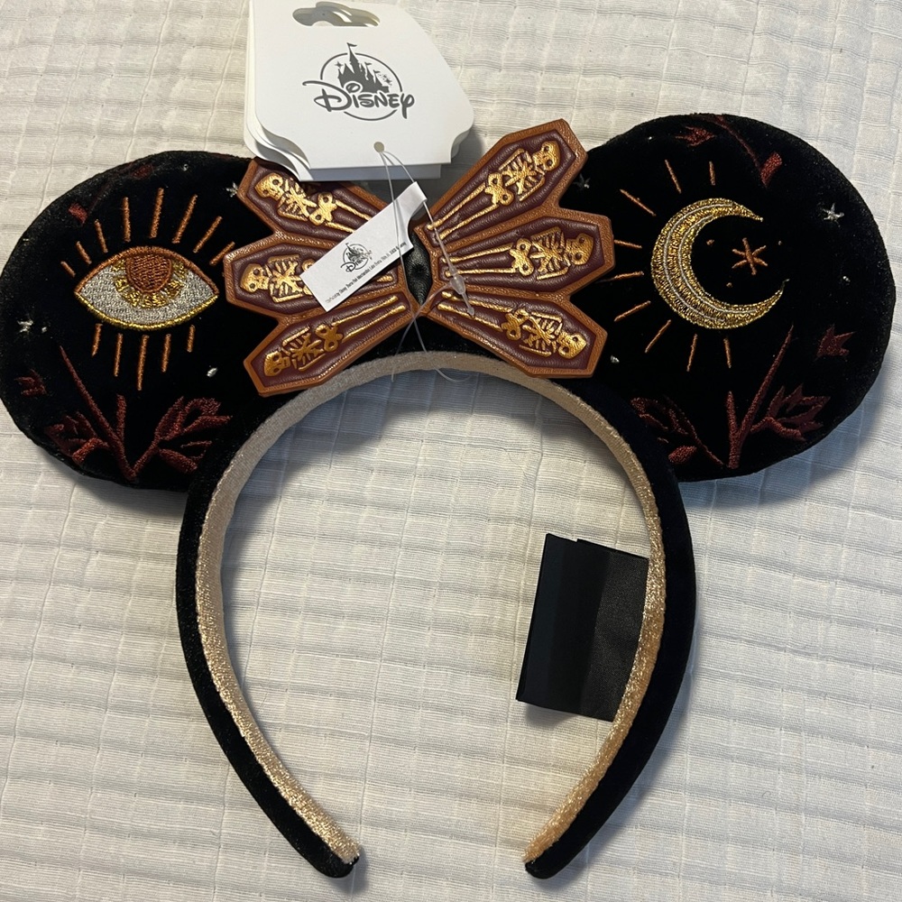 NWT Brand New Hocus Pocus 2023 Ears